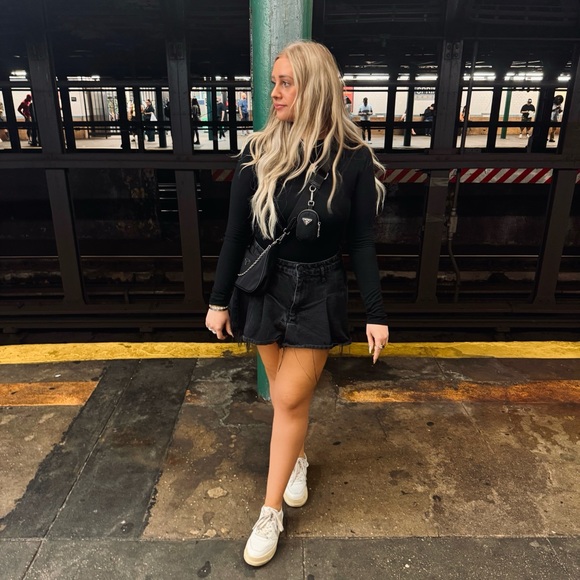 anna__barry